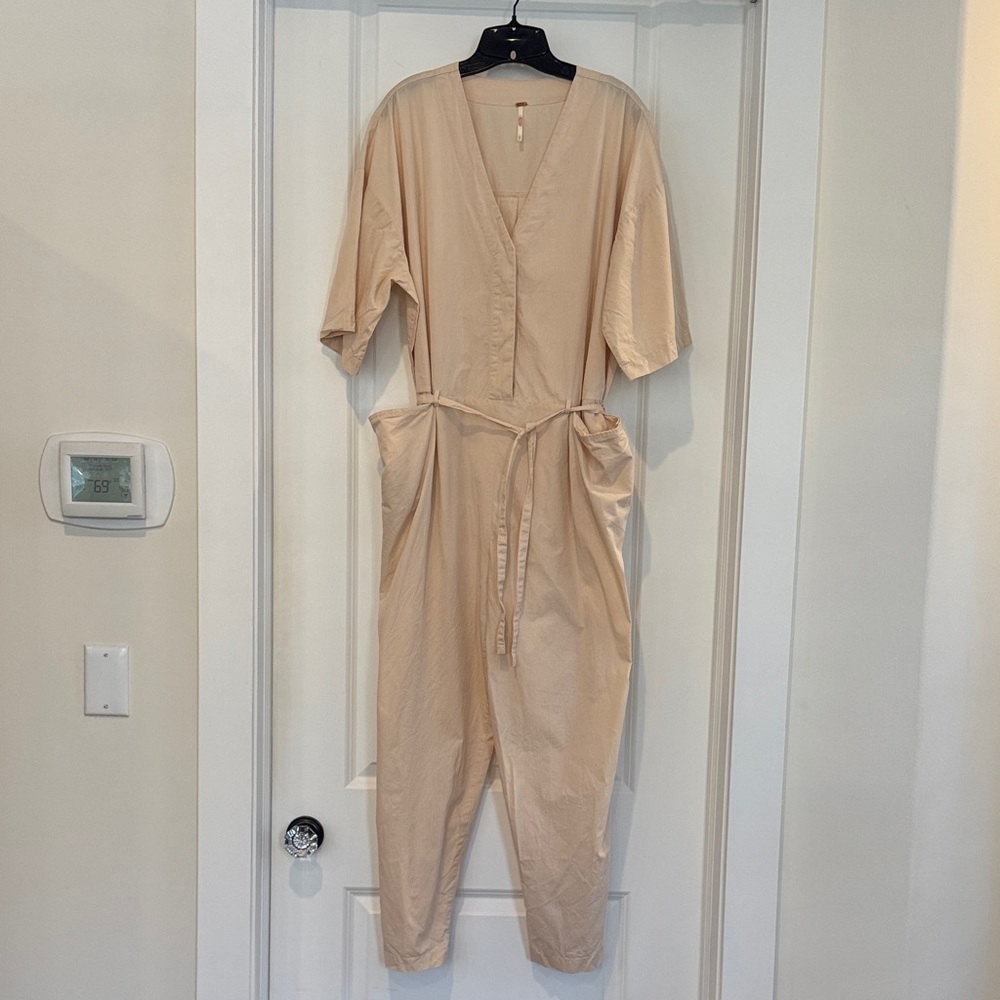 Free People Casual poplin Beige Jumpsuit with tie waist.
